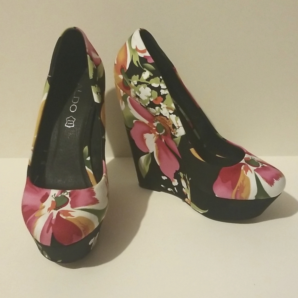 Aldo floral wedge heels, size 6, worn twice